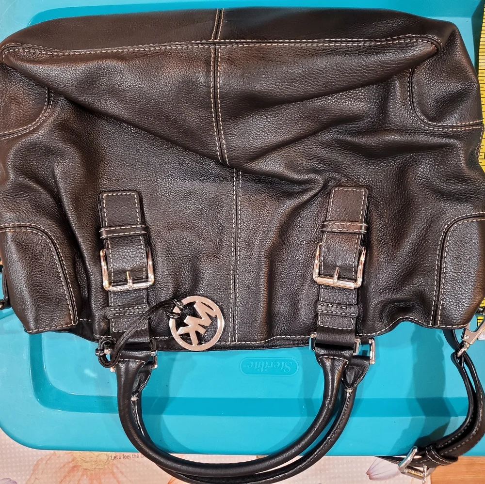 Michael Kors leather black‎ purse